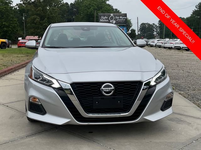 Used 2022 Nissan Altima 2.5 SV w/ SV Premium Package image 2