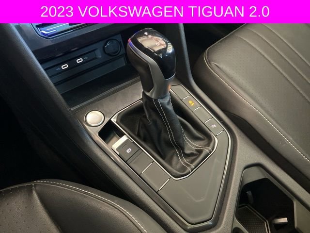 Used 2023 Volkswagen Tiguan SE R-Line image 31