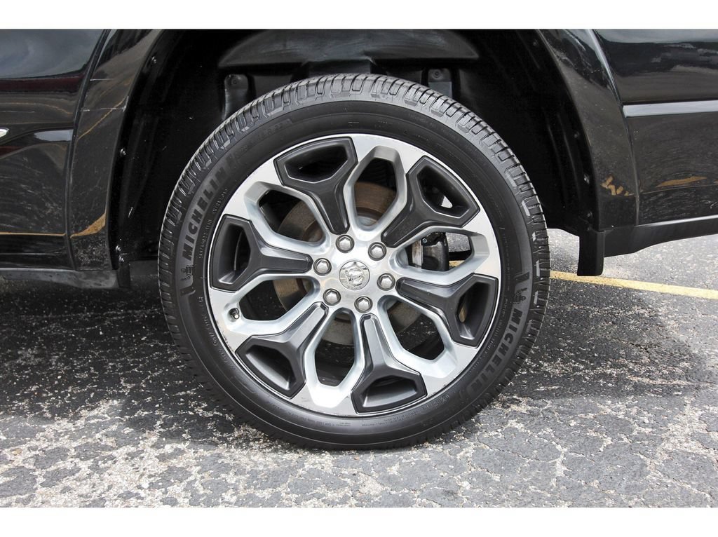 Used 2023 RAM 1500 Limited w/ Body Color Bumper Group AWD/4WD image 30