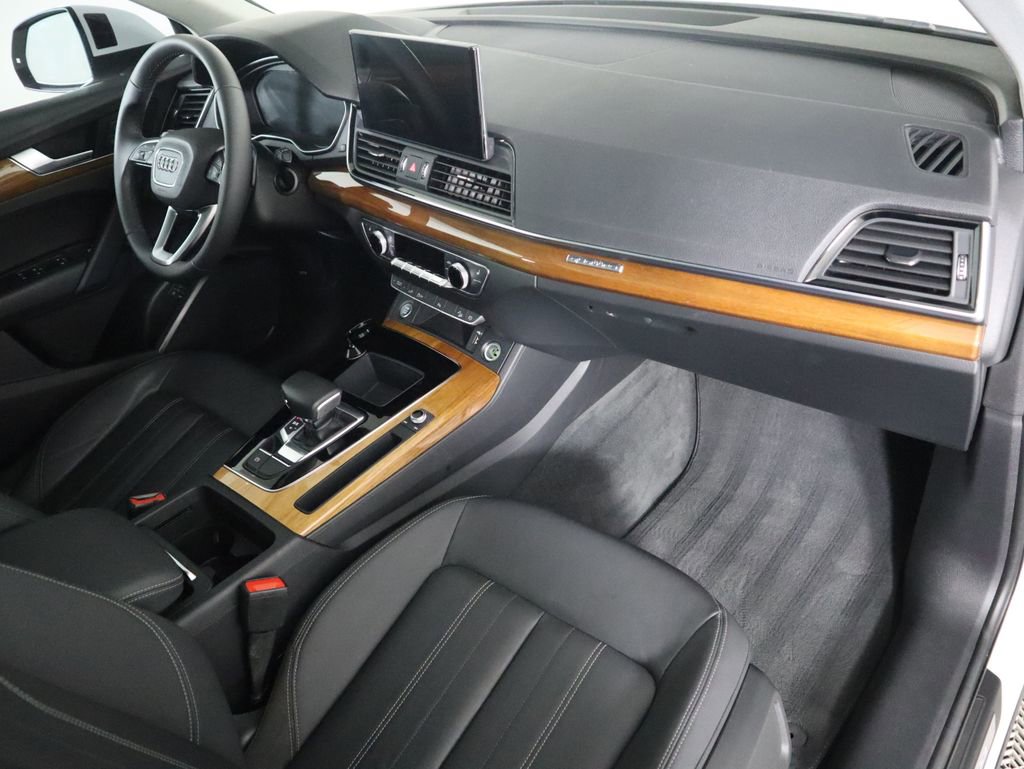 Used 2021 Audi Q5 e Premium image 17