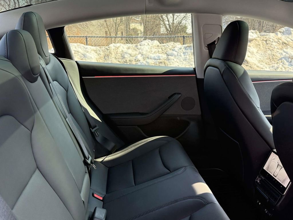 Used 2025 Tesla Model 3 Long Range image 16