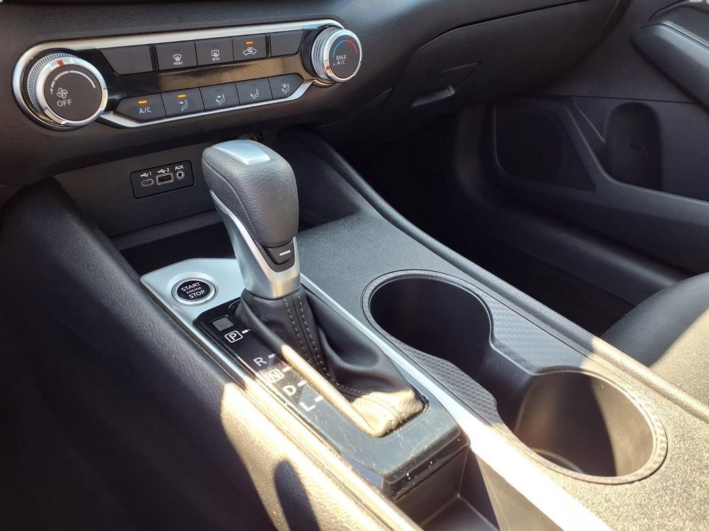 Used 2025 Nissan Altima 2.5 SV image 10