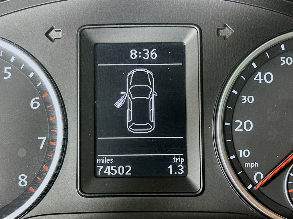 Used 2012 Volkswagen Tiguan S image 17