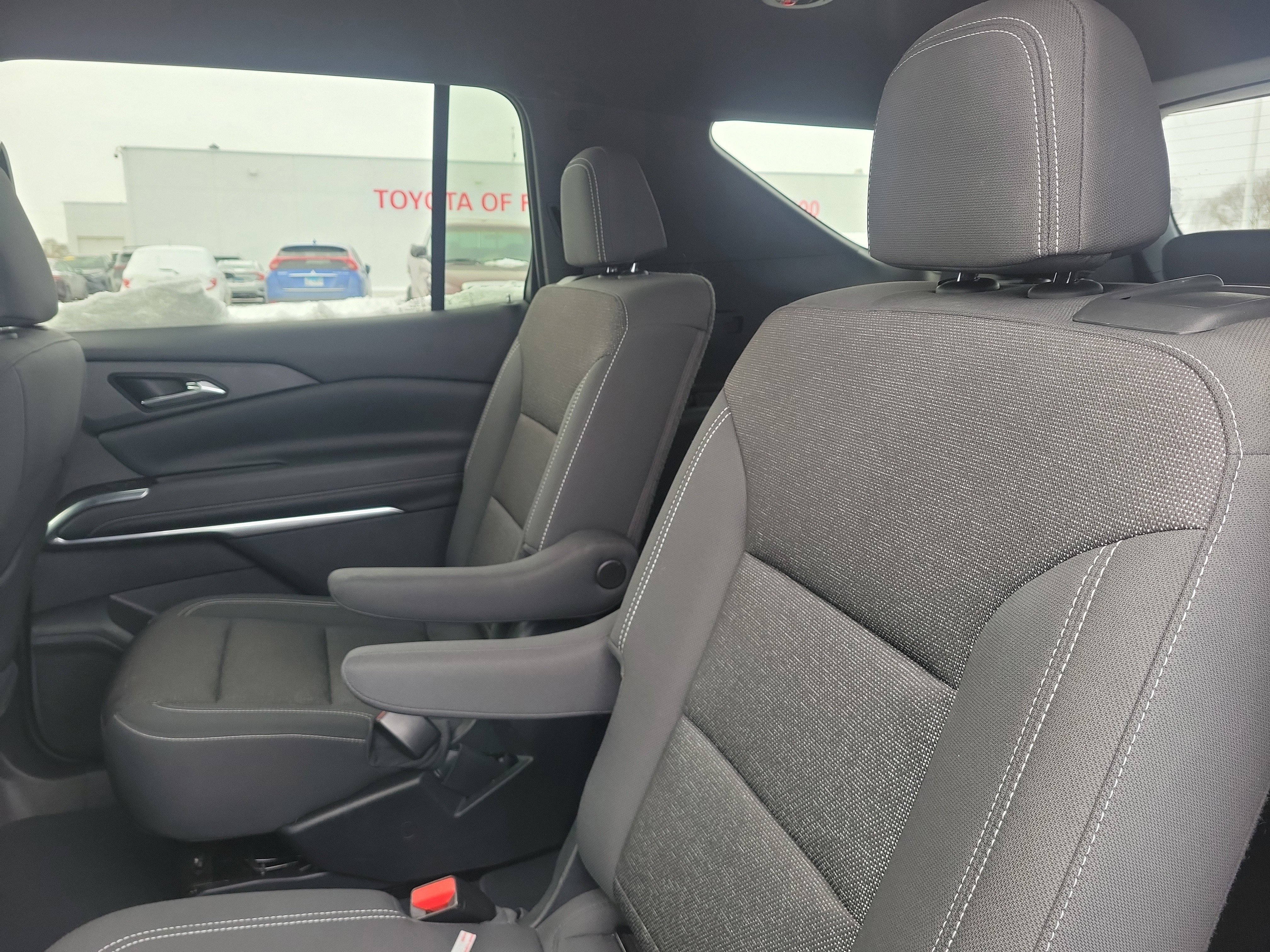 Used 2024 Chevrolet Traverse LT image 8