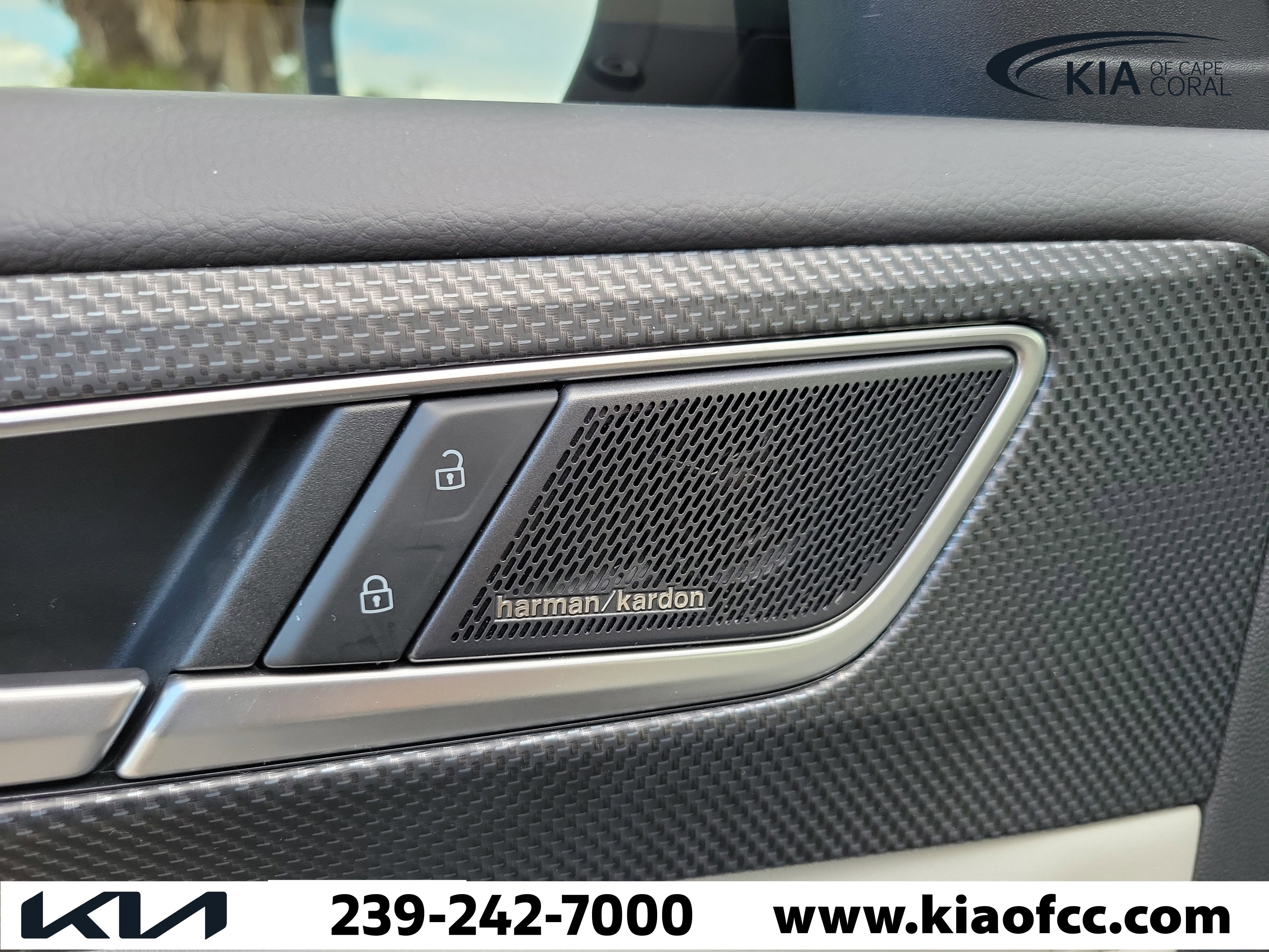 Used 2025 Volkswagen Atlas Cross Sport SEL Premium R-Line image 10