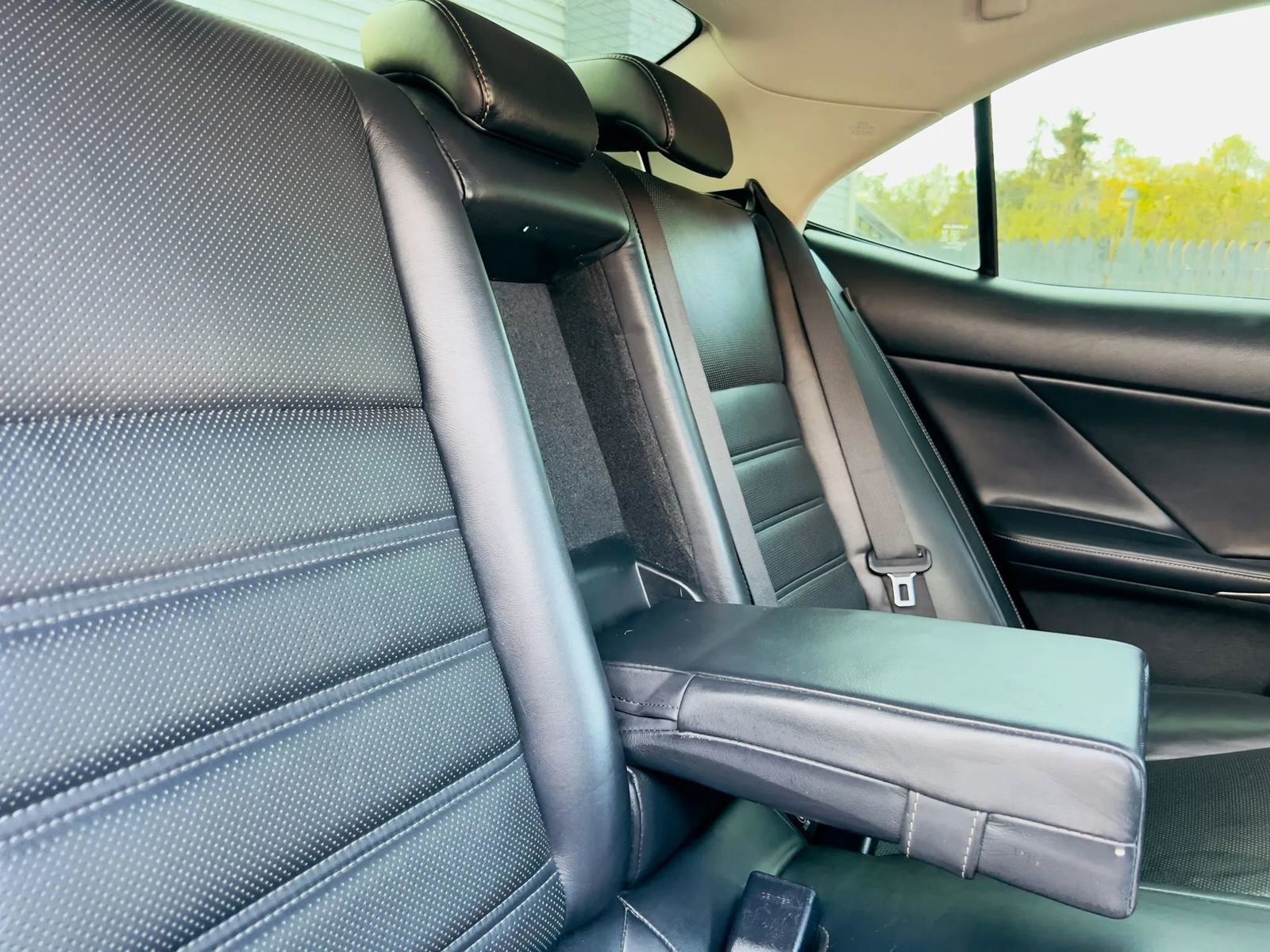Used 2014 Lexus IS 350 AWD w/ Luxury Package w/Gray Wood image 17