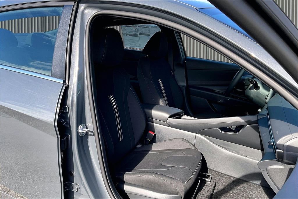 New 2026 Hyundai Elantra SEL Sport image 9