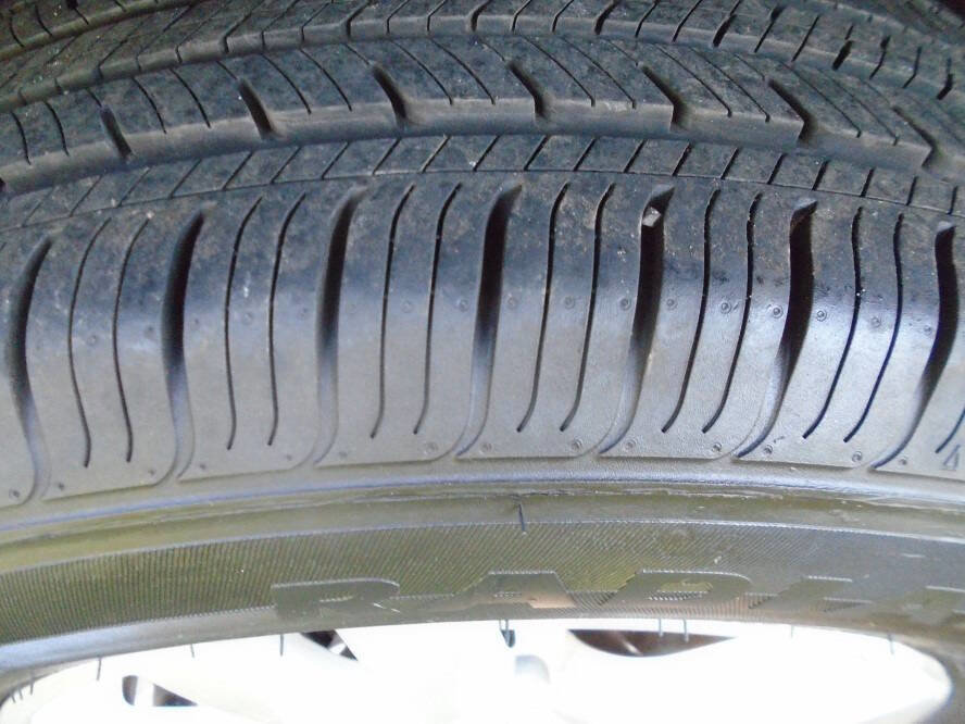 Used 2013 Volkswagen Tiguan S image 27