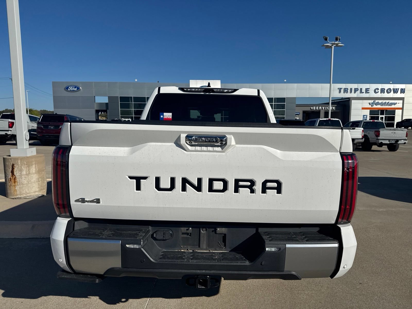 Used 2023 Toyota Tundra Limited AWD/4WD image 4