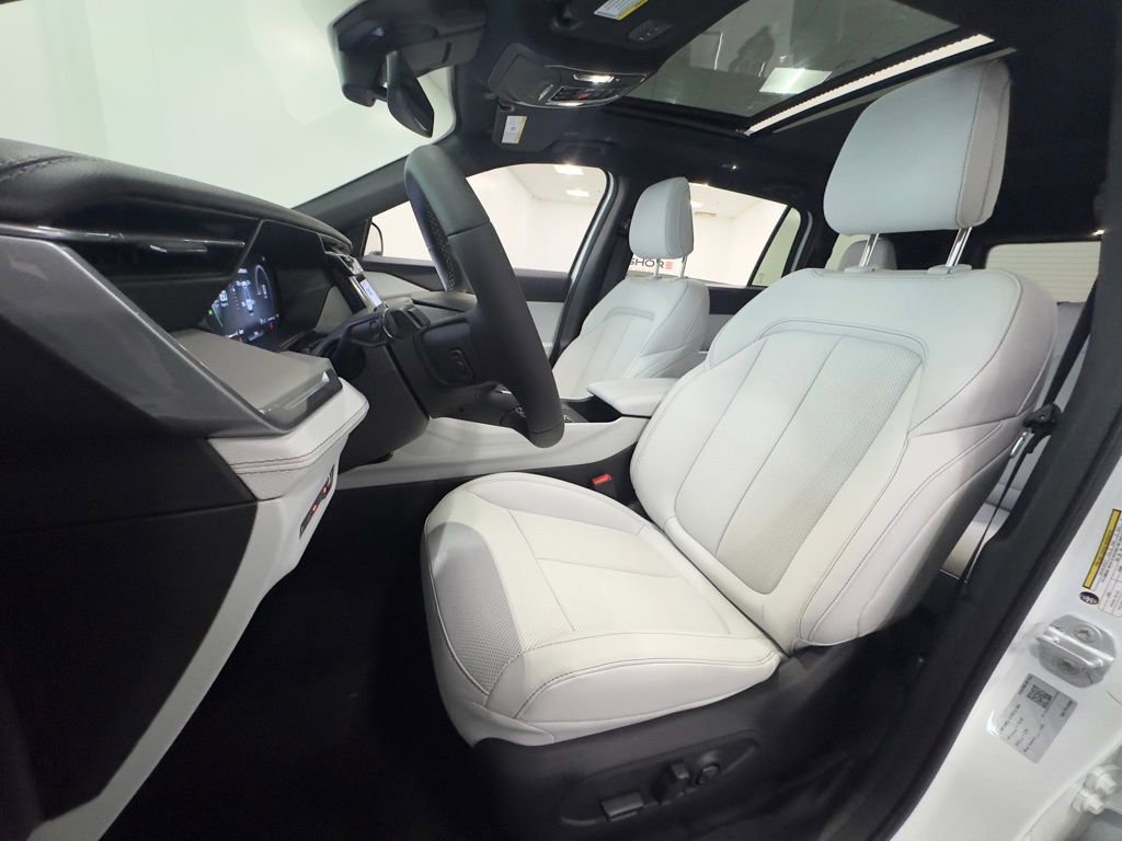 New 2026 Jeep Cherokee Limited image 13