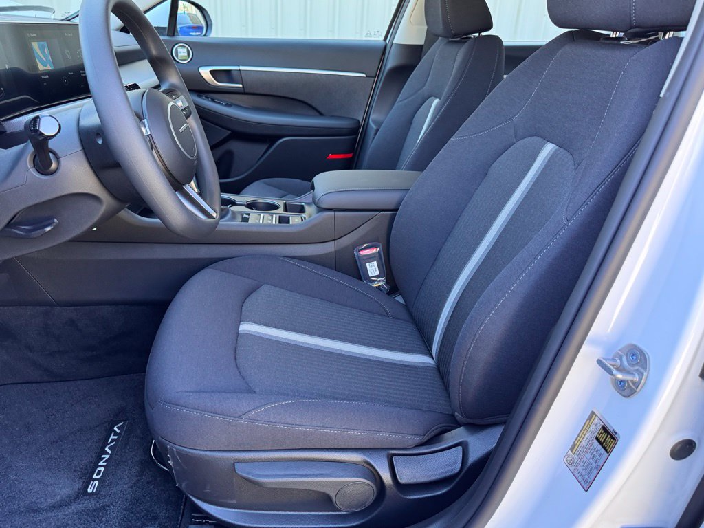 New 2026 Hyundai Sonata SE FWD image 6