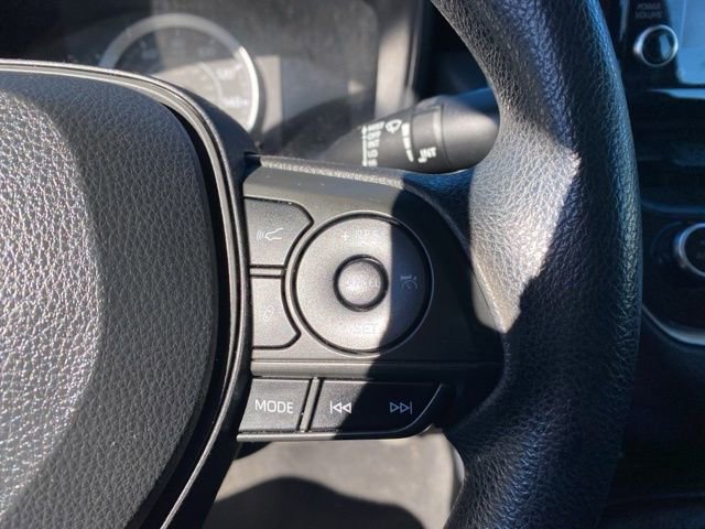 Used 2021 Toyota Corolla LE image 28