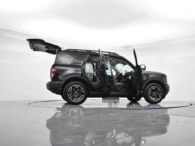 Certified 2025 Ford Bronco Sport Outer Banks w/ Outer Banks Tech Package+ AWD/4WD image 52