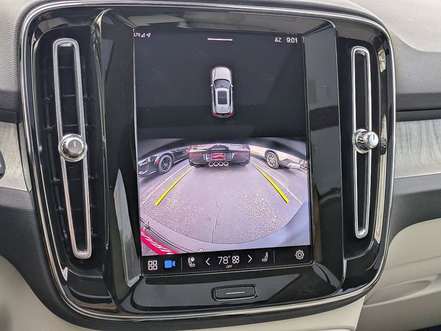 Used 2023 Volvo XC40 B5 Plus w/ Protection Package Premier image 22