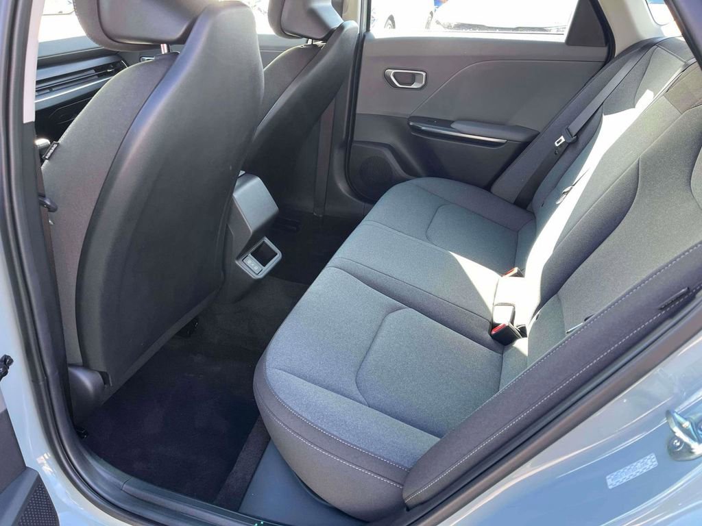 Certified 2025 Kia K4 LXS image 7