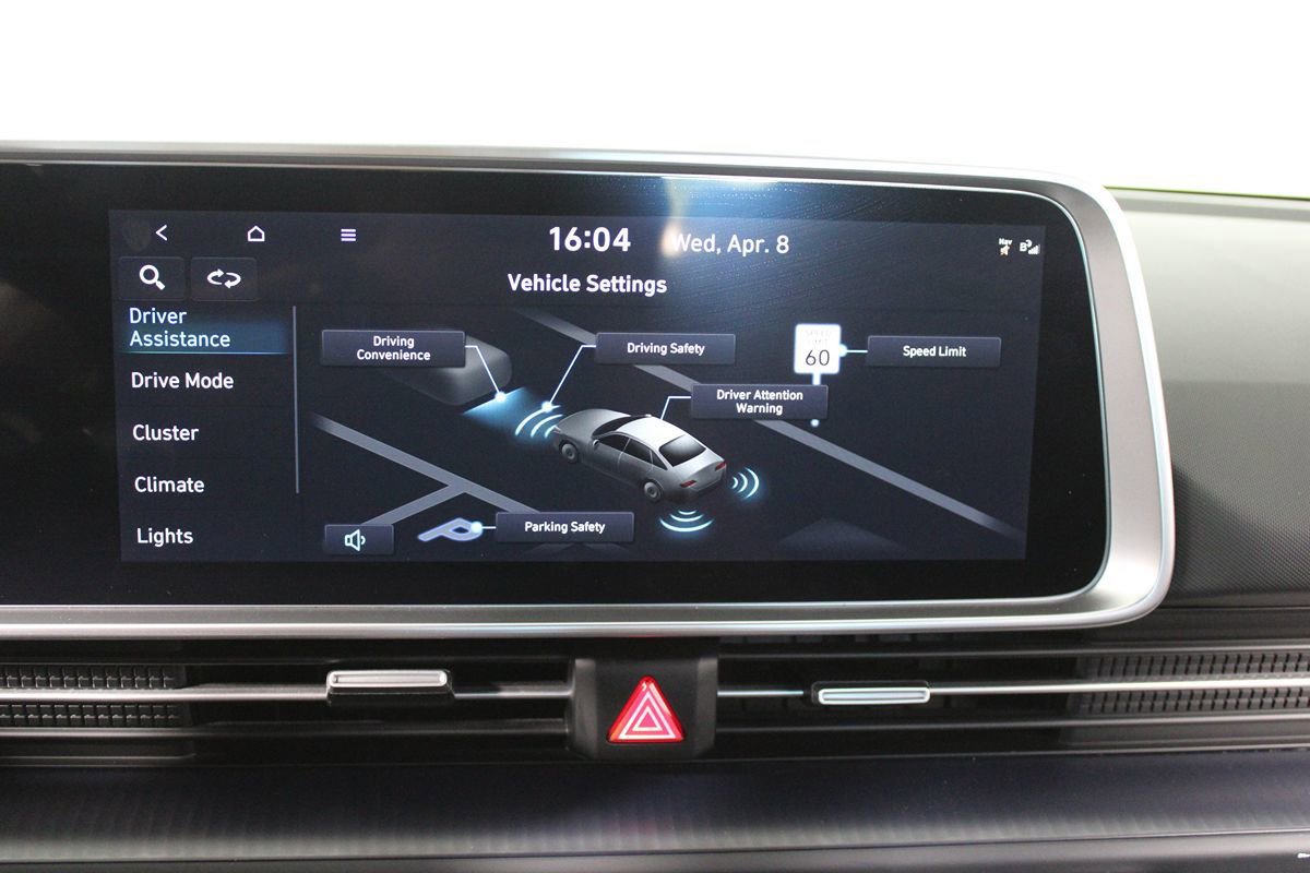 Used 2024 Hyundai Ioniq 6 SE RWD image 18