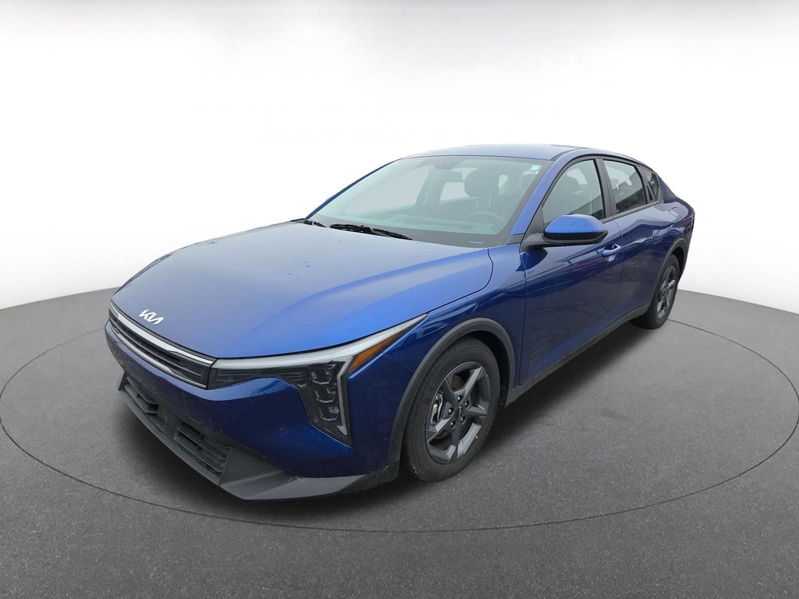 Used 2025 Kia K4 LXS image 3