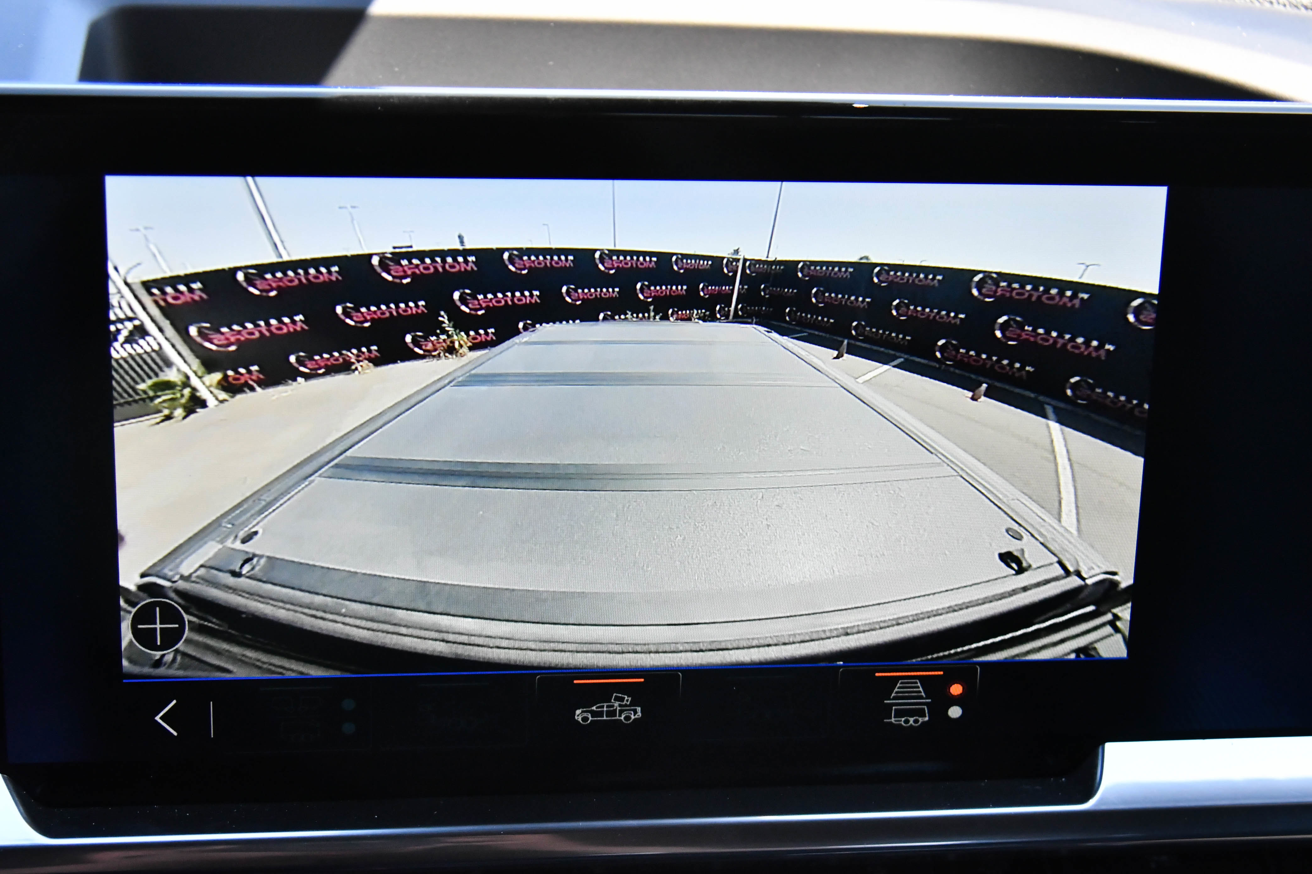 Used 2024 Chevrolet Silverado 1500 LTZ w/ Technology Package AWD/4WD image 28