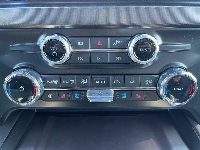 New 2026 Ford F250 Platinum w/ FX4 Off-Road Package image 29