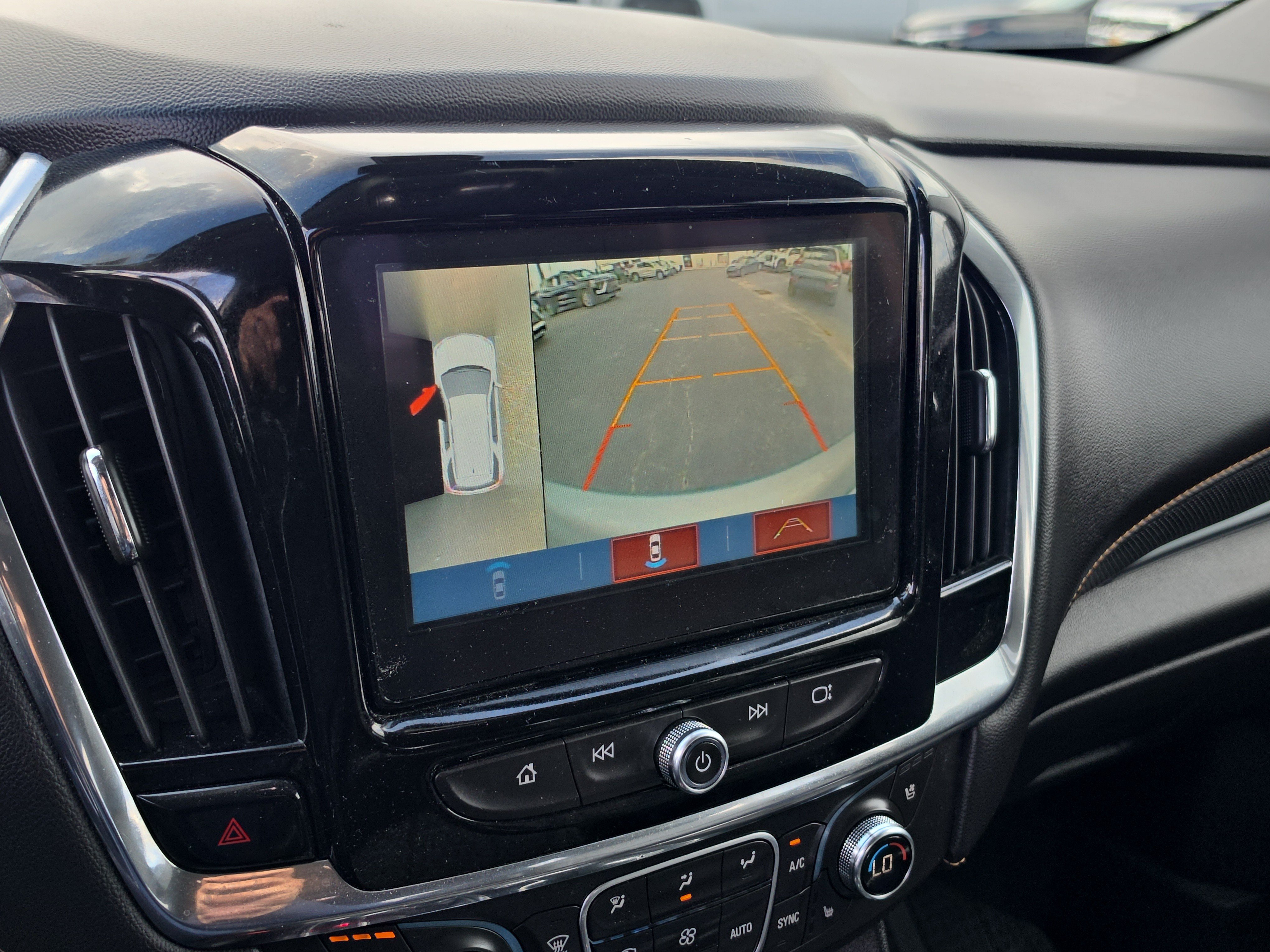 Used 2019 Chevrolet Traverse Premier w/ Redline Edition AWD/4WD image 27