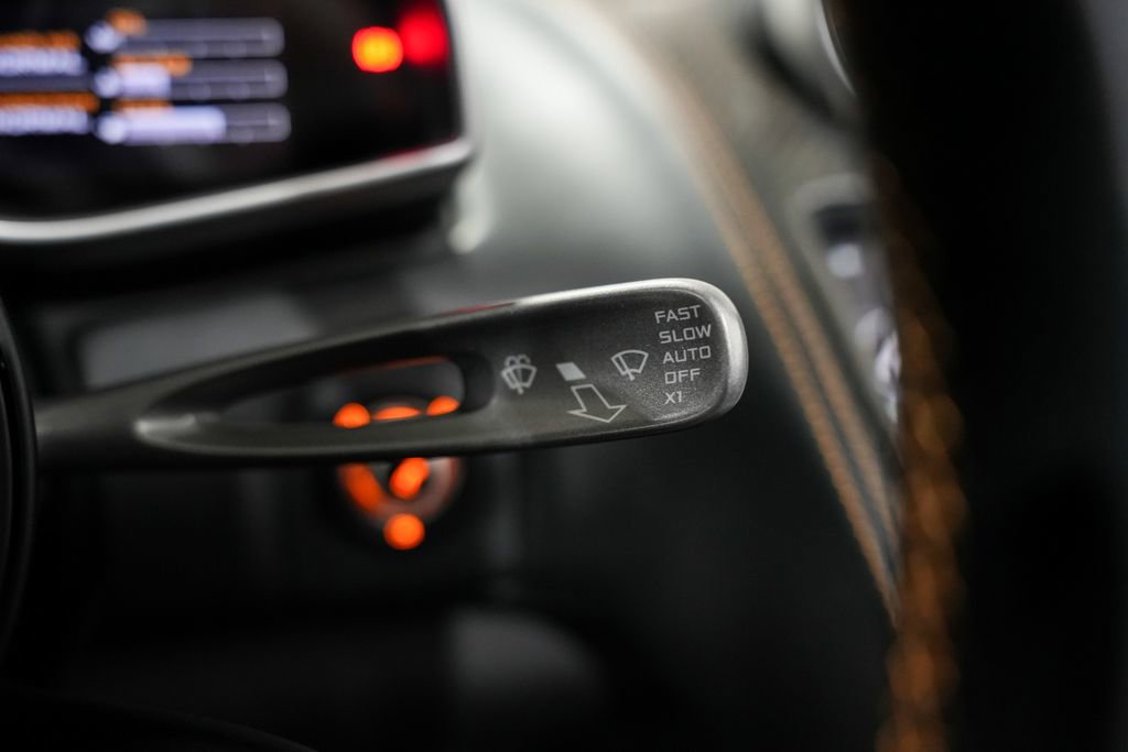 Used 2015 McLaren 650S Spider image 19