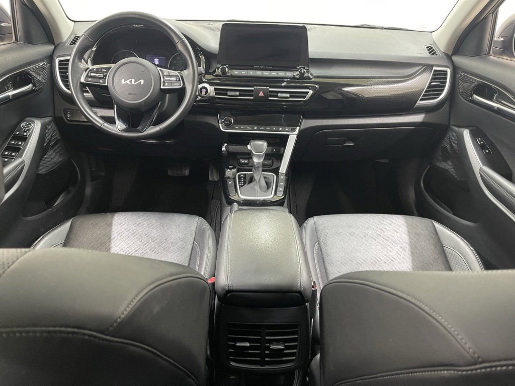 Used 2023 Kia Seltos EX image 30