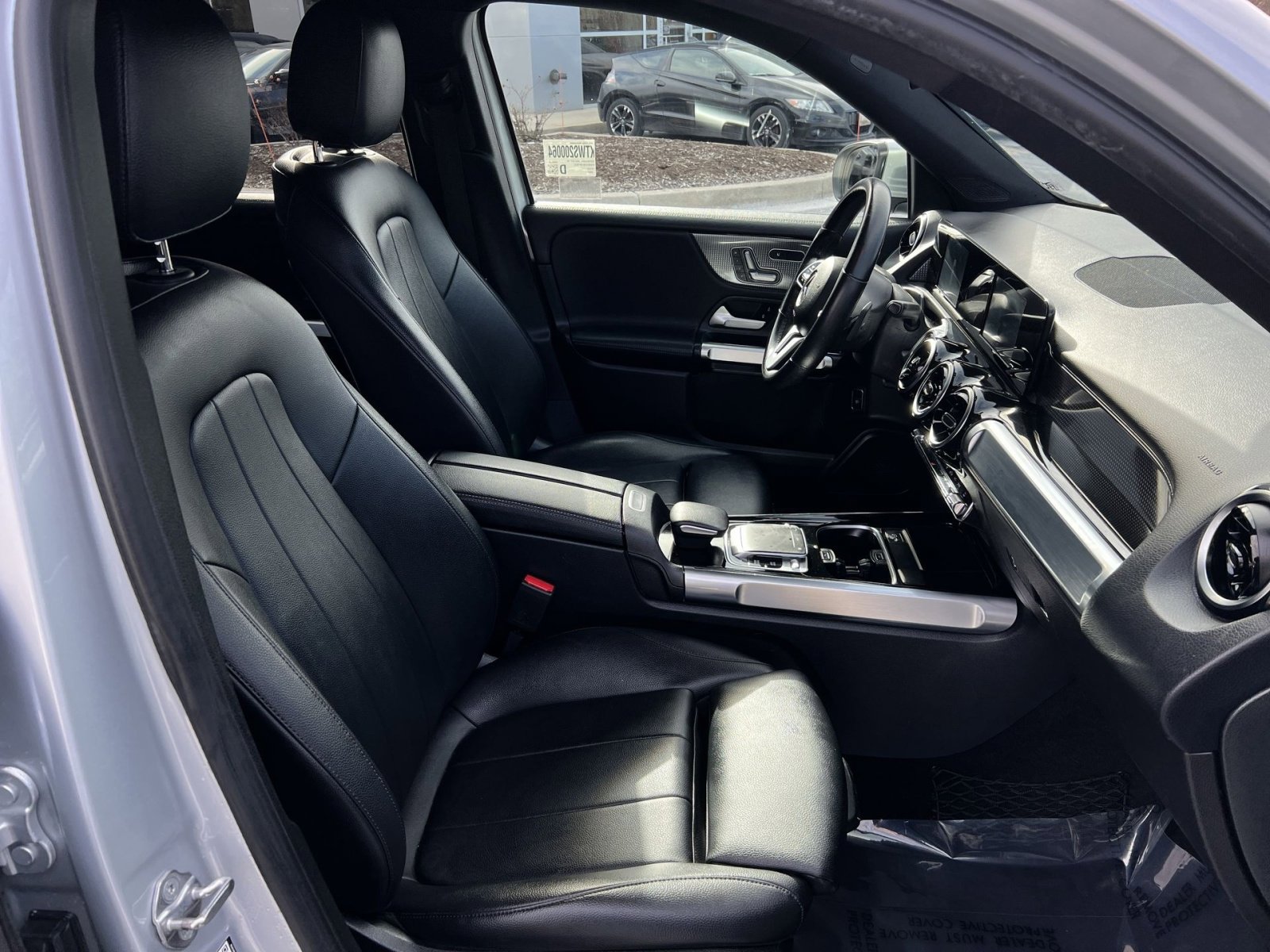 Used 2020 Mercedes-Benz GLB 250 4MATIC image 24