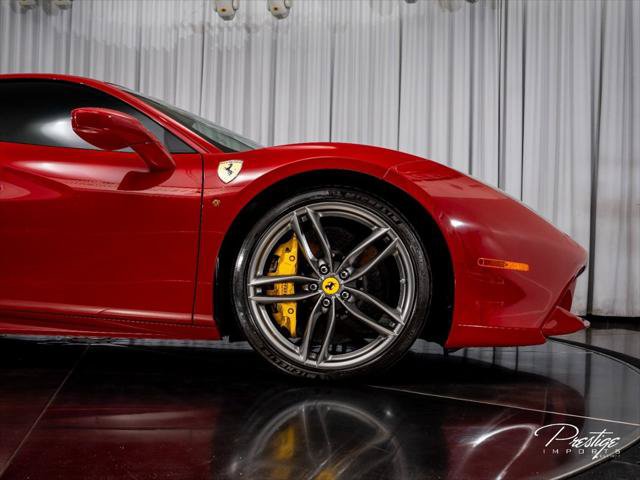 Used 2018 Ferrari 488 GTB RWD image 19