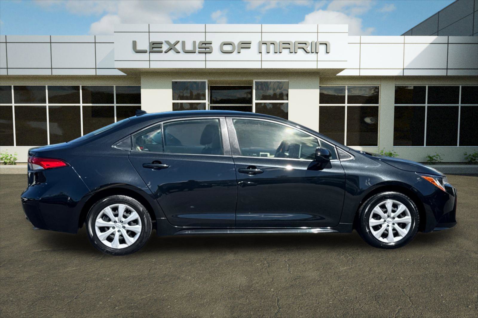 Used 2021 Toyota Corolla LE FWD image 7