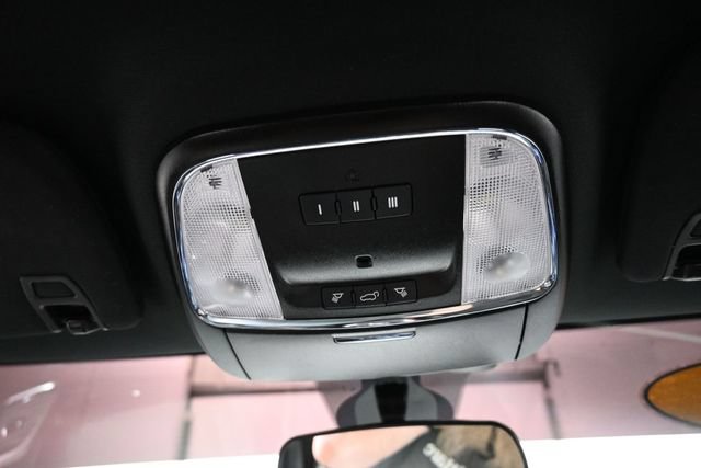 Used 2021 Jeep Grand Cherokee Laredo AWD/4WD image 12