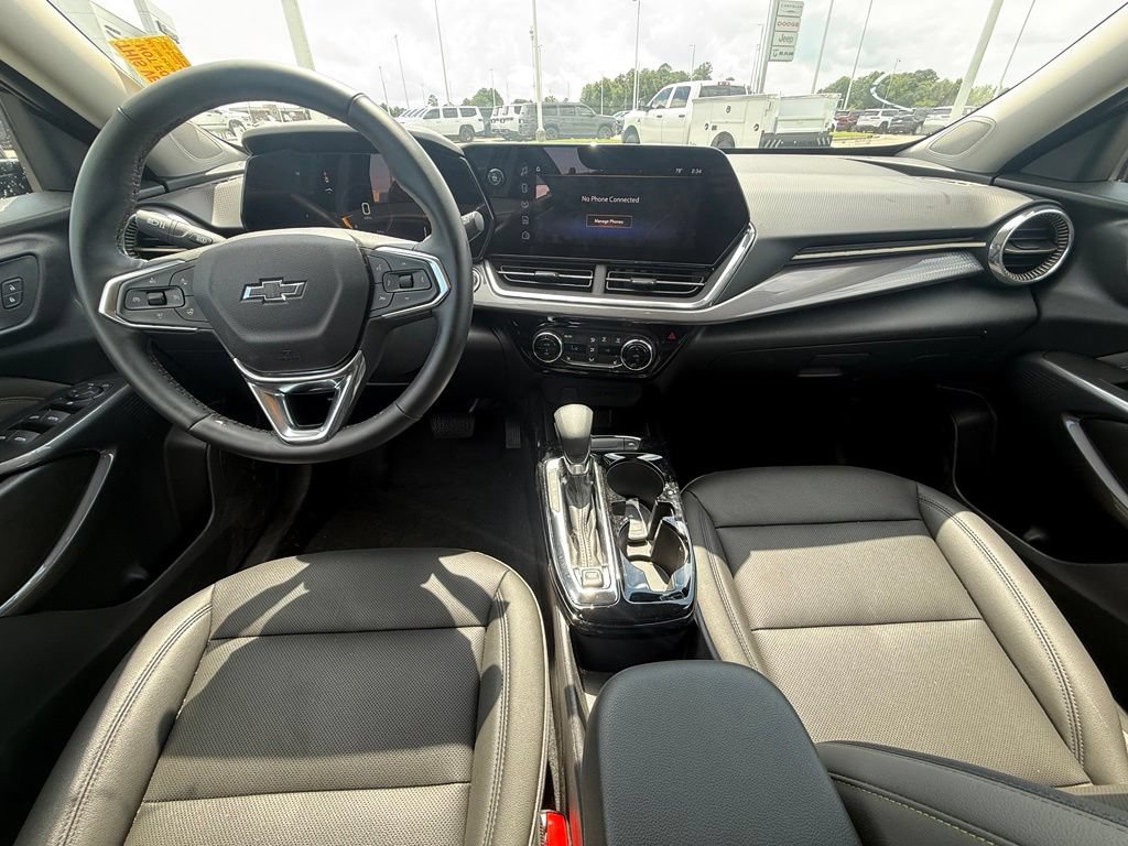 Used 2025 Chevrolet Trax ACTIV w/ Driver Confidence Package FWD image 7