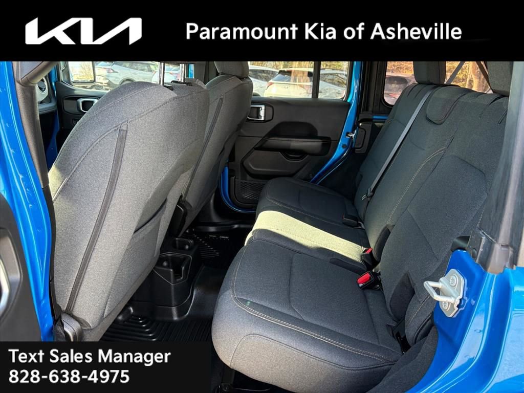 Used 2024 Jeep Wrangler Sahara image 20