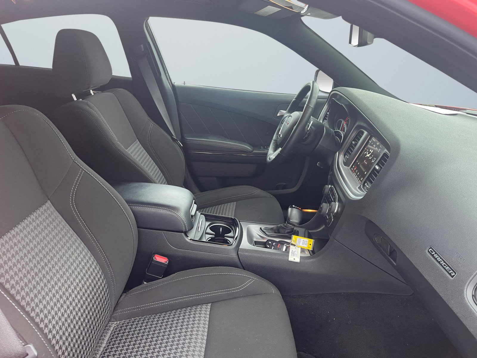 Used 2022 Dodge Charger SXT w/ Blacktop Package image 17