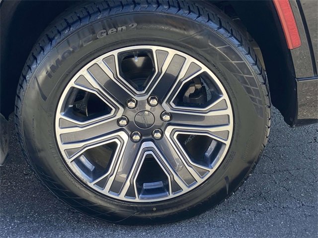 Used 2023 Jeep Wagoneer L Series II image 7