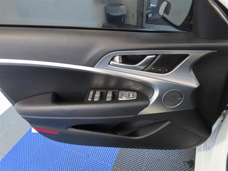 Used 2022 Genesis G70 2.0T w/ Prestige Package RWD image 14
