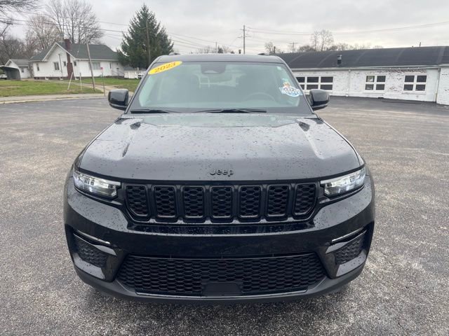 Used 2023 Jeep Grand Cherokee Limited w/ Black Appearance Package image 2