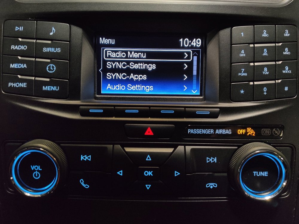 Used 2018 Ford Explorer XLT image 25