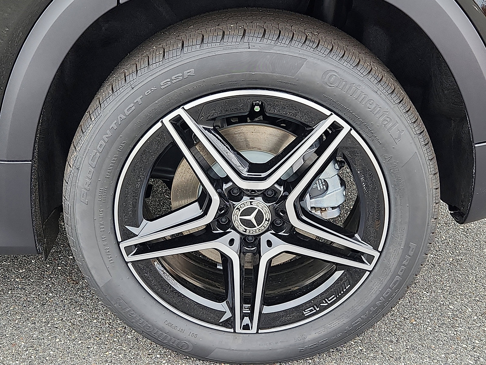 New 2026 Mercedes-Benz GLB 250 4MATIC image 5