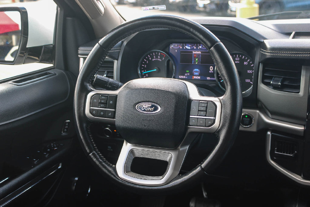 Certified 2024 Ford Expedition XLT AWD/4WD image 15