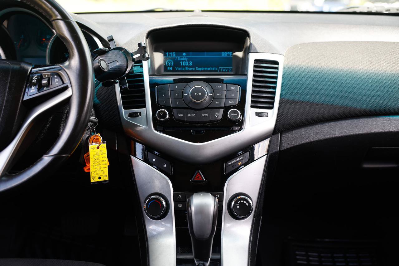 Used 2012 Chevrolet Cruze LT FWD image 32