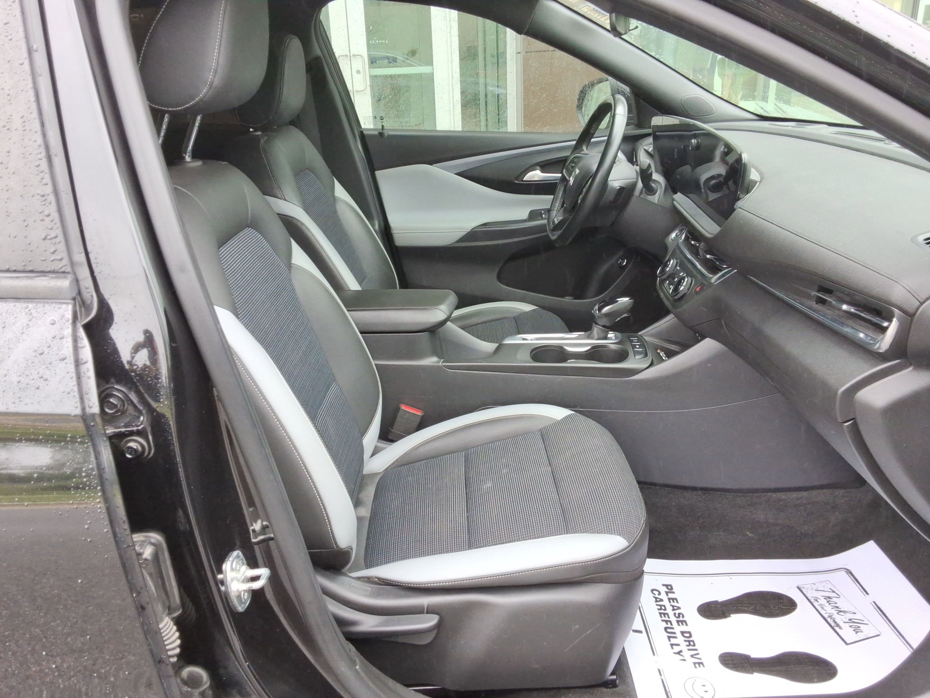 Used 2024 Buick Envista Preferred w/ Convenience I Package FWD image 33