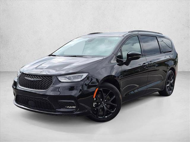 Used 2025 Chrysler Pacifica Limited FWD image 5