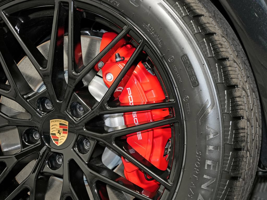 Used 2026 Porsche Cayenne GTS AWD/4WD image 13