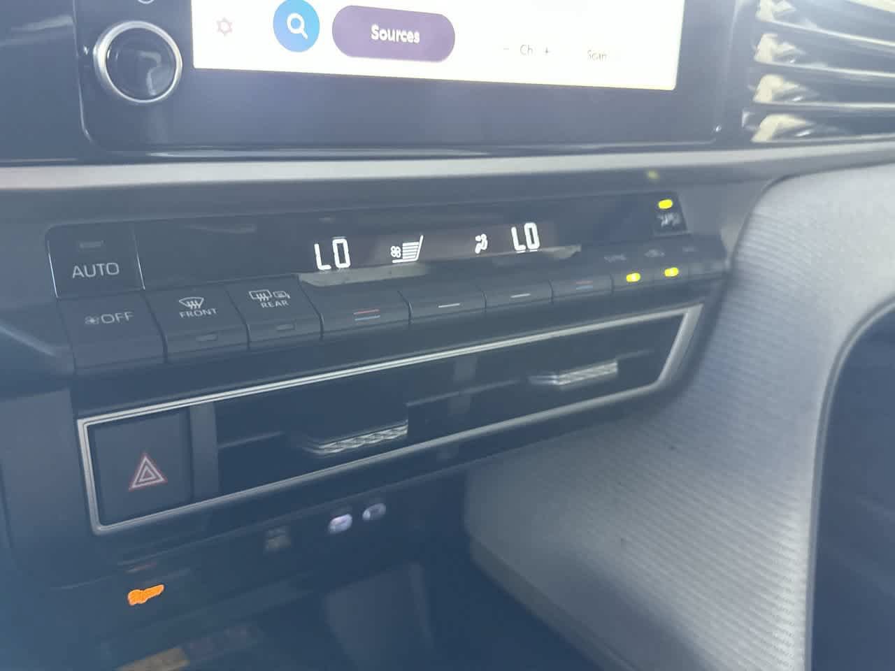Used 2025 Toyota Camry SE FWD image 20