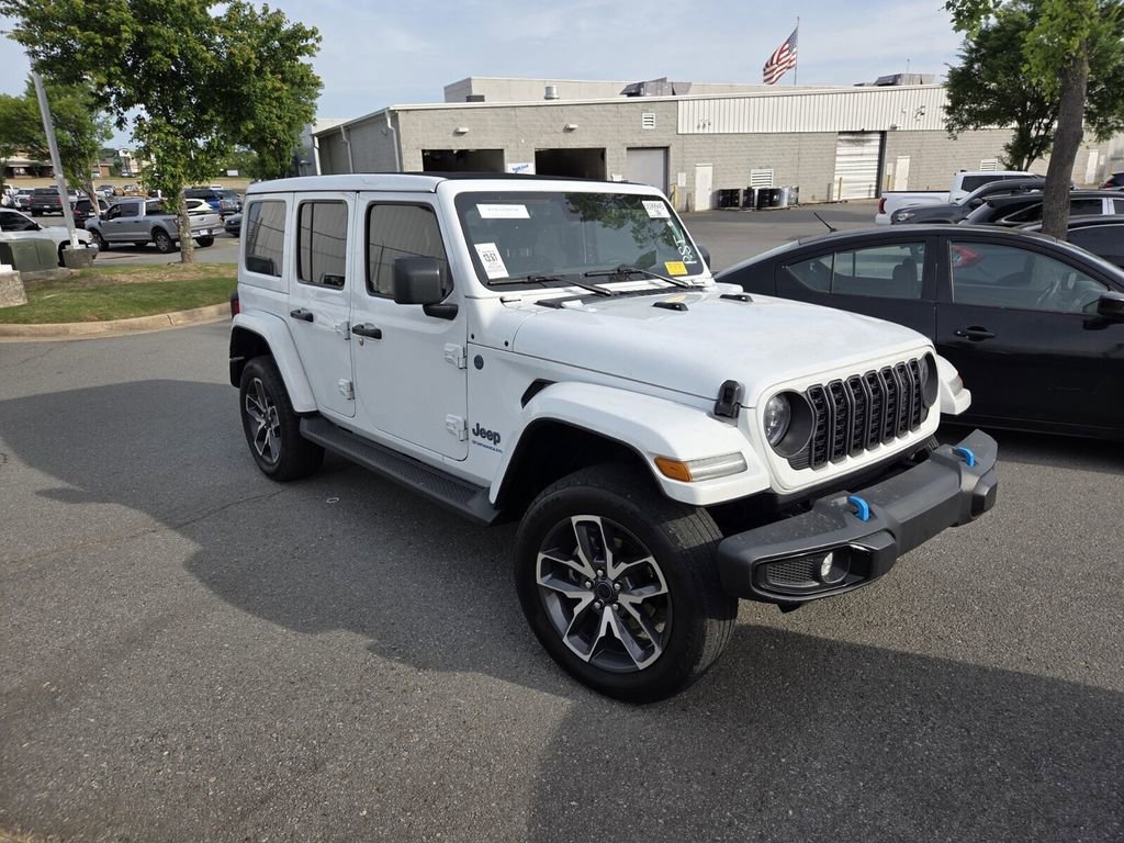 Used 2024 Jeep Wrangler Unlimited w/ LED Headlamp & Fog Lamp Group AWD/4WD image 2