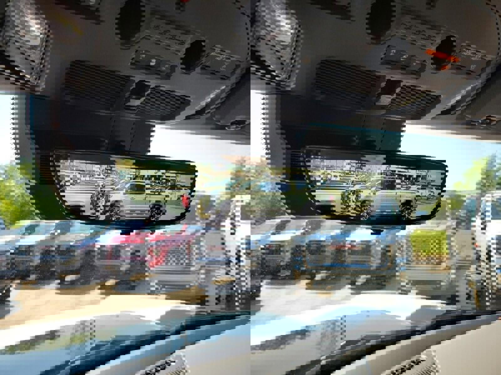 New 2025 GMC Hummer EV 2X w/ LPO, Illumination Package image 21