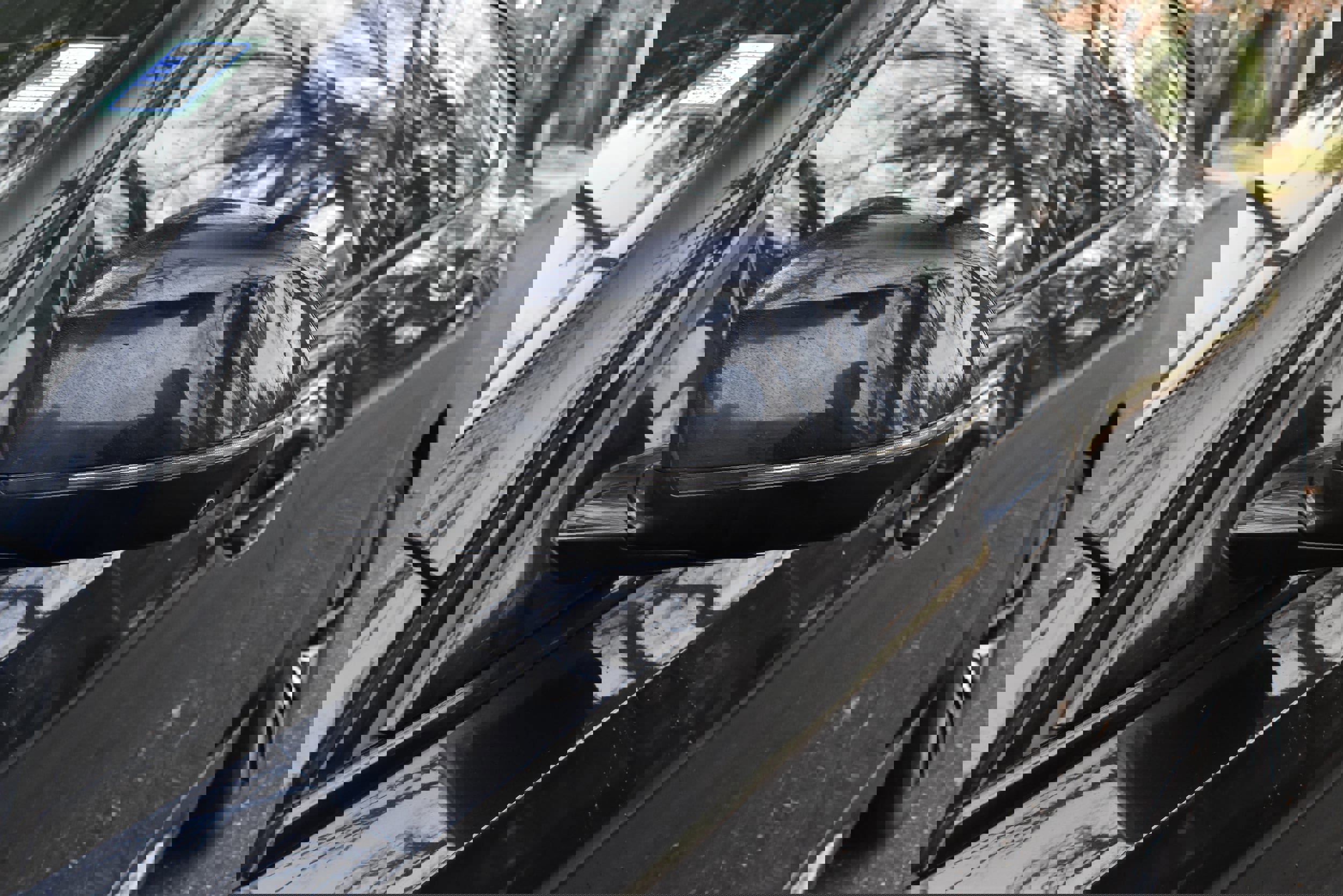 Used 2021 BMW X6 xDrive40i w/ M Sport Package image 15