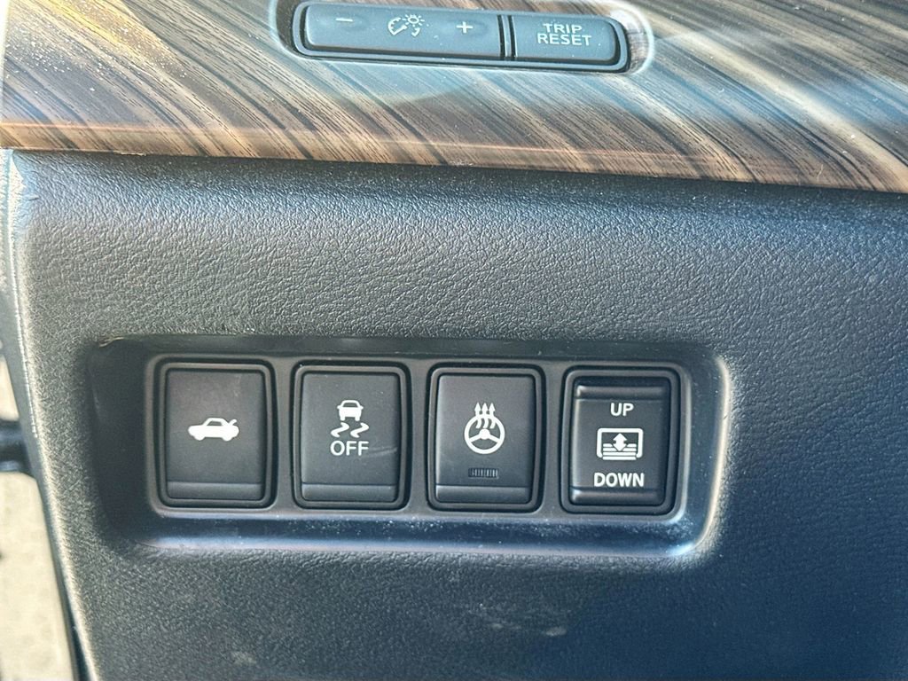 Used 2017 Nissan Maxima Platinum image 10