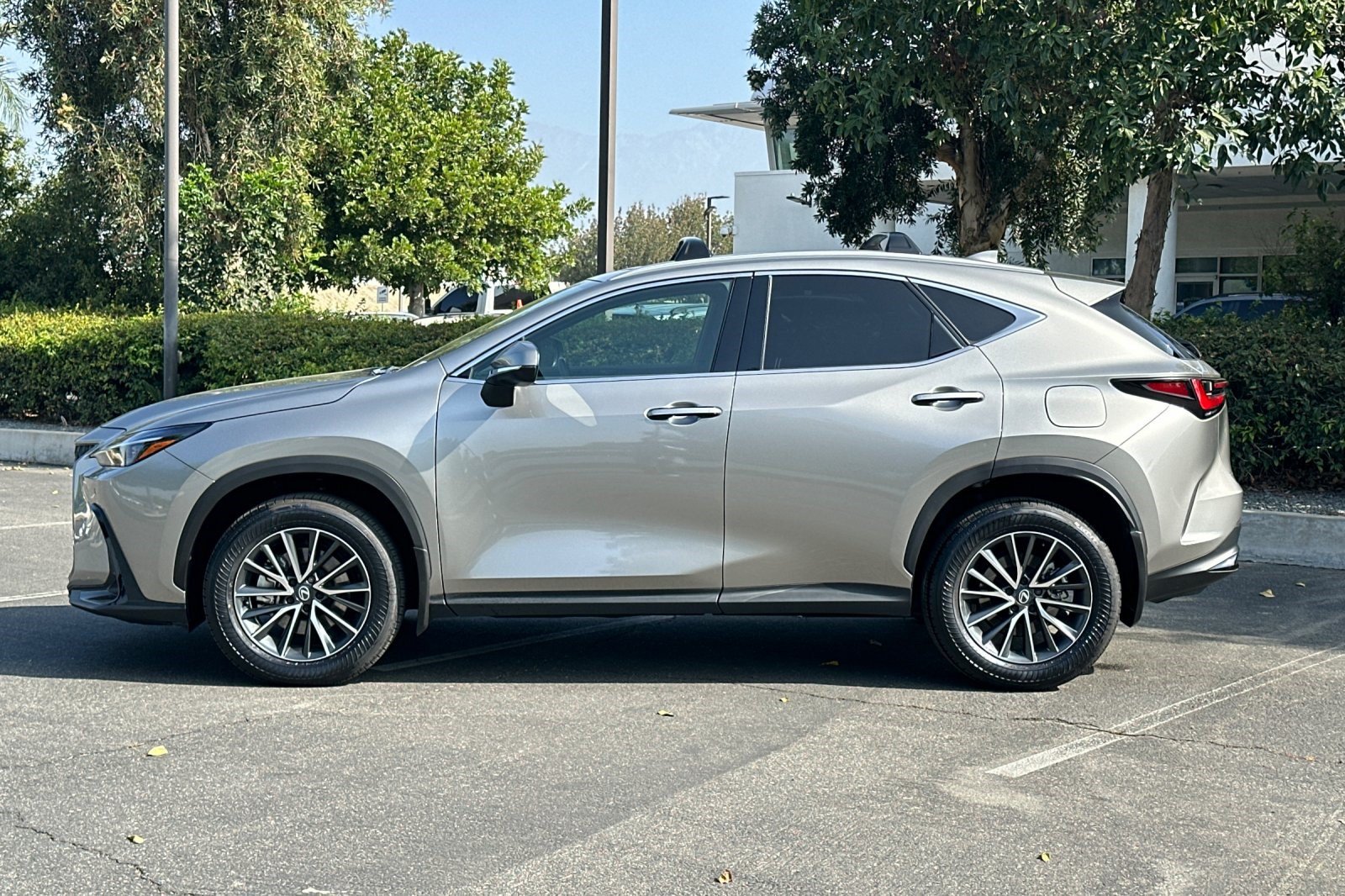 Used 2026 Lexus NX 350 AWD w/ Accessory Package (2T) image 2