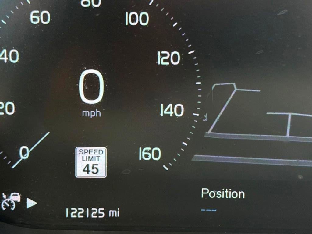 Used 2018 Volvo XC60 T8 Inscription w/ Luxury Seat Package AWD/4WD image 19